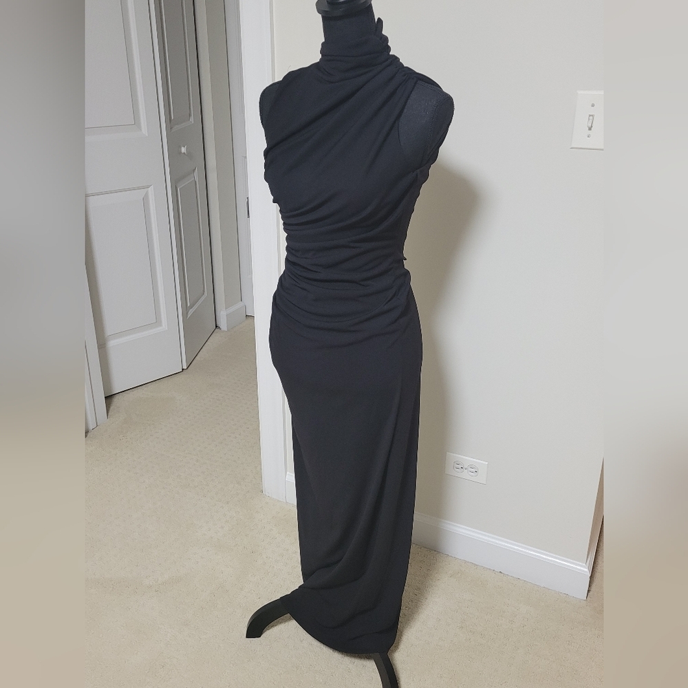 ZARA Elegant Black Sleeveless Dress - Picture 9 of 12